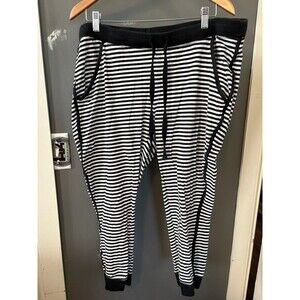 Torrid size 2 black and white striped sleep pj pants